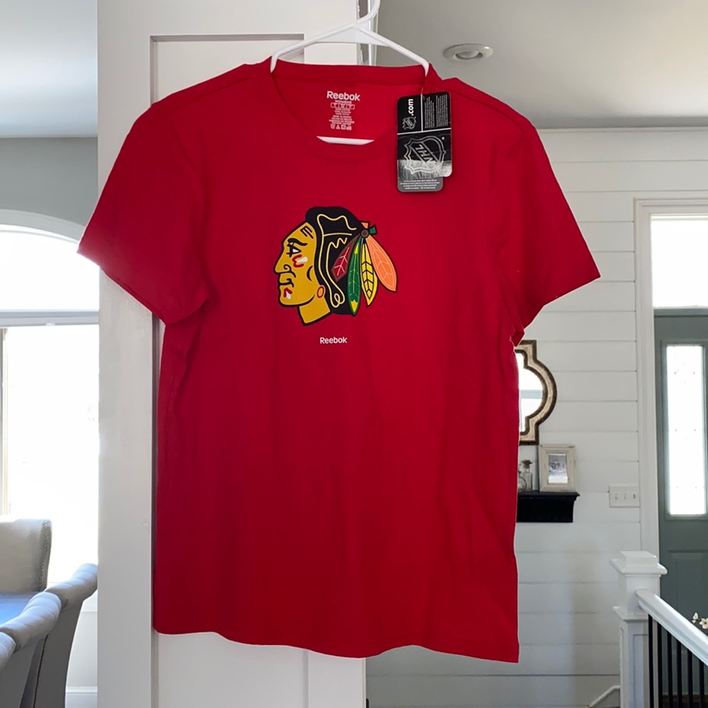 NWT- Chicago Blackhawks women’s small t-shirt